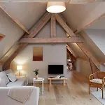La Petite Histoire Gites-appartements Apartamento Ath